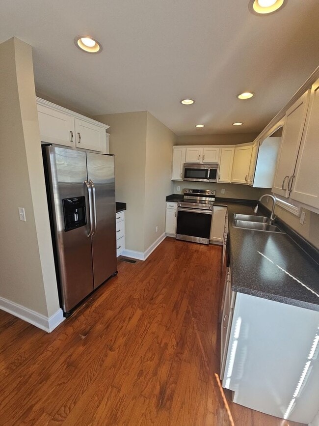 2015 Reserve Dr in Cookeville, TN - Building Photo - Building Photo