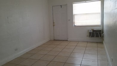 419 SW 2nd Ave in Homestead, FL - Building Photo - Building Photo