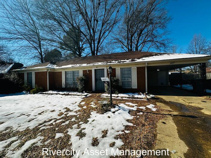 5453 Fincastle Cove in Memphis, TN - Building Photo