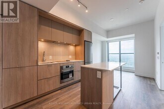 130 River St in Toronto, ON - Building Photo - Building Photo