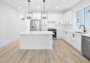 10975-10130 130 St in Edmonton, AB - Building Photo - Building Photo