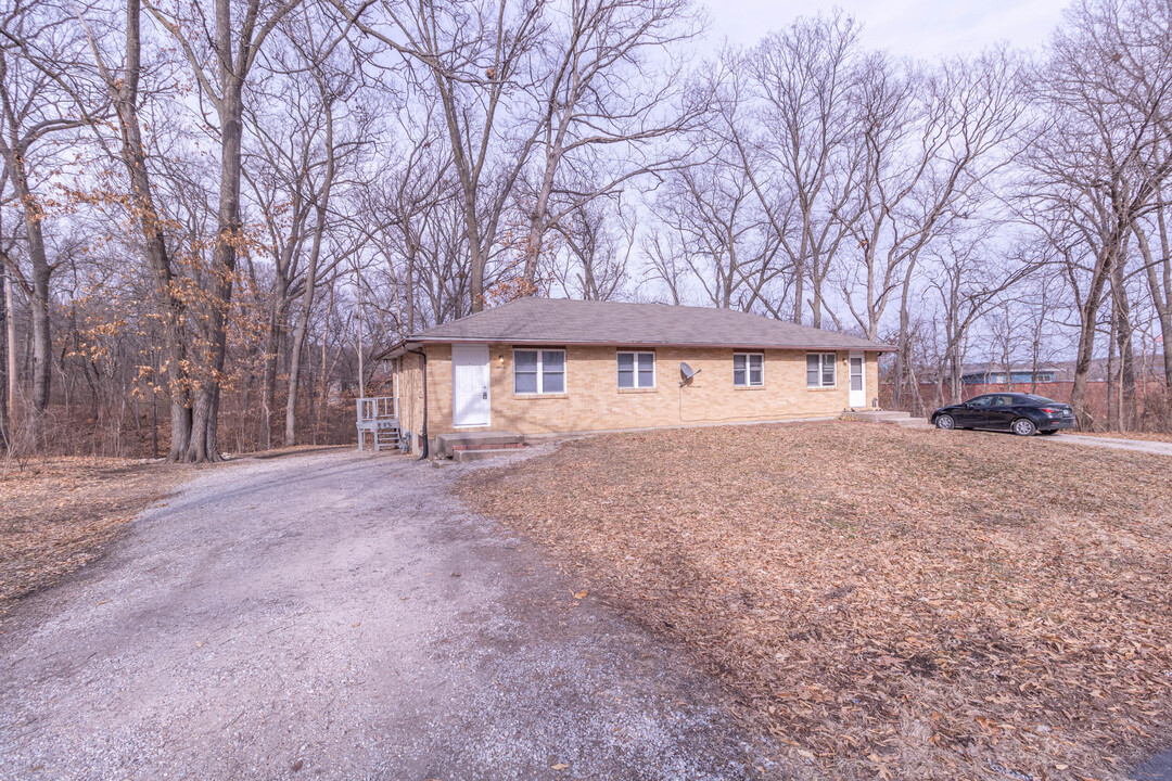 3407 Pioneer Dr in Columbia, MO - Building Photo