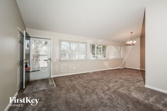 2320 Palomino Ln in Florissant, MO - Building Photo - Building Photo