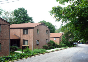 Melwood Manor in Pittsburgh, PA - Building Photo - Building Photo