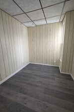 24-26-26 Milton Ave, Unit 3 Bedroom Apartment Newly Renovated in Amsterdam, NY - Building Photo - Building Photo