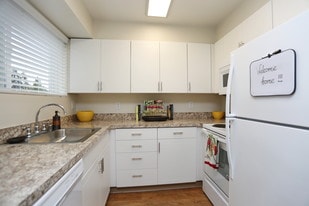 Promenade at the Park Apartment Homes