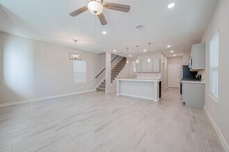 1547 Revolution Way in Missouri City, TX - Building Photo - Building Photo