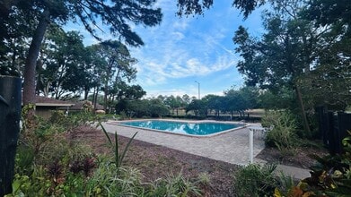 6903 El Centro Ct, Unit Bedroom 2 in Tampa, FL - Building Photo - Building Photo