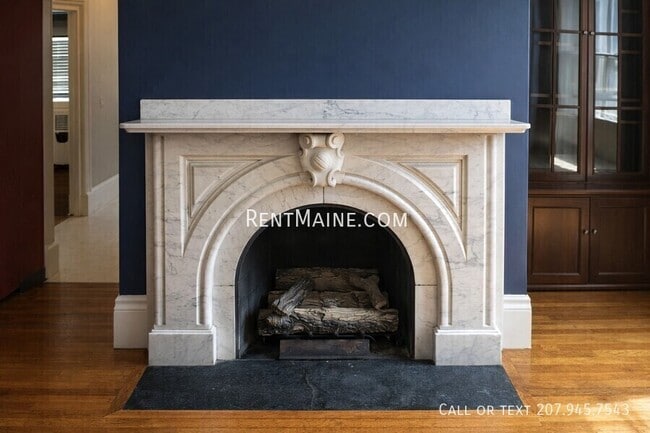 97 Broadway in Bangor, ME - Foto de edificio - Building Photo