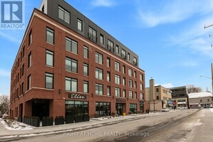 377 Winona Ave in Ottawa, ON - Building Photo