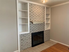 5055 W Bellfort Ave in Houston, TX - Building Photo - Building Photo