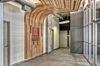 Joslyn Loft in Omaha, NE - Foto de edificio - Building Photo