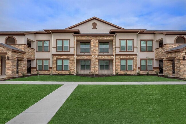 2132 E Wisconsin Rd in Edinburg, TX - Building Photo - Building Photo