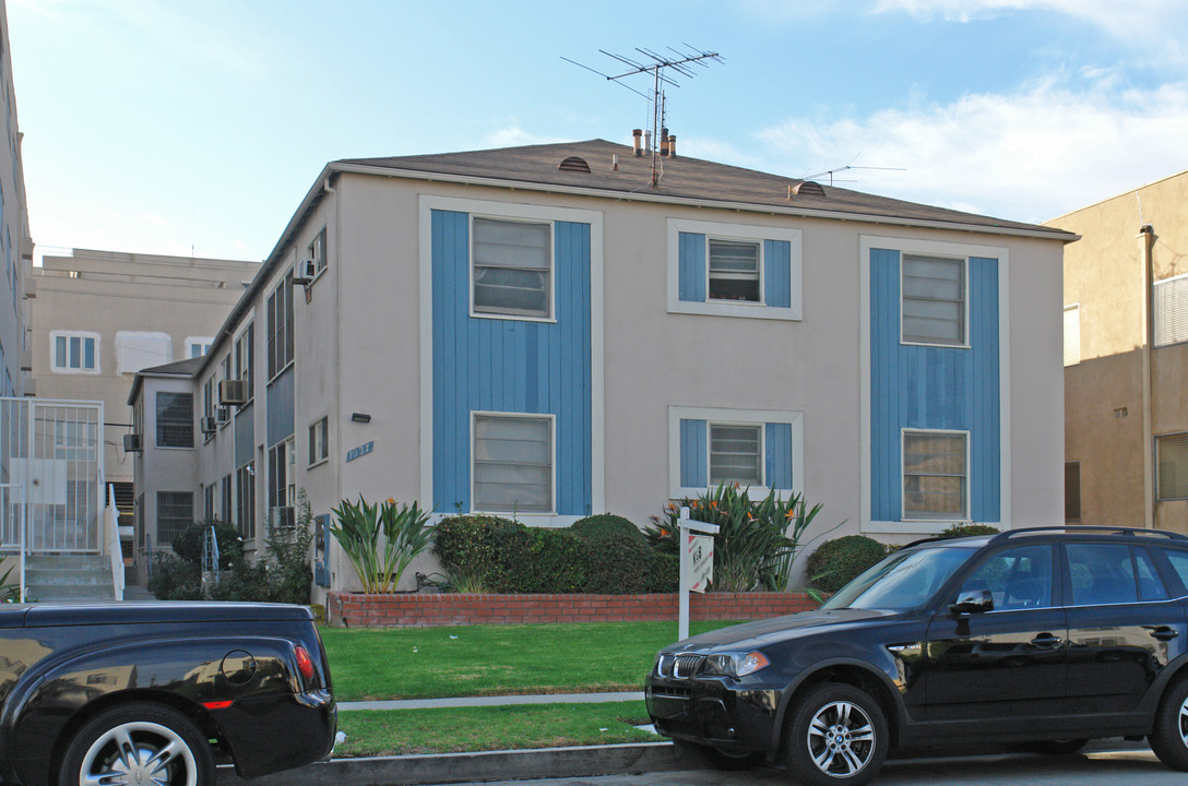 1027 S Wooster St in Los Angeles, CA - Building Photo