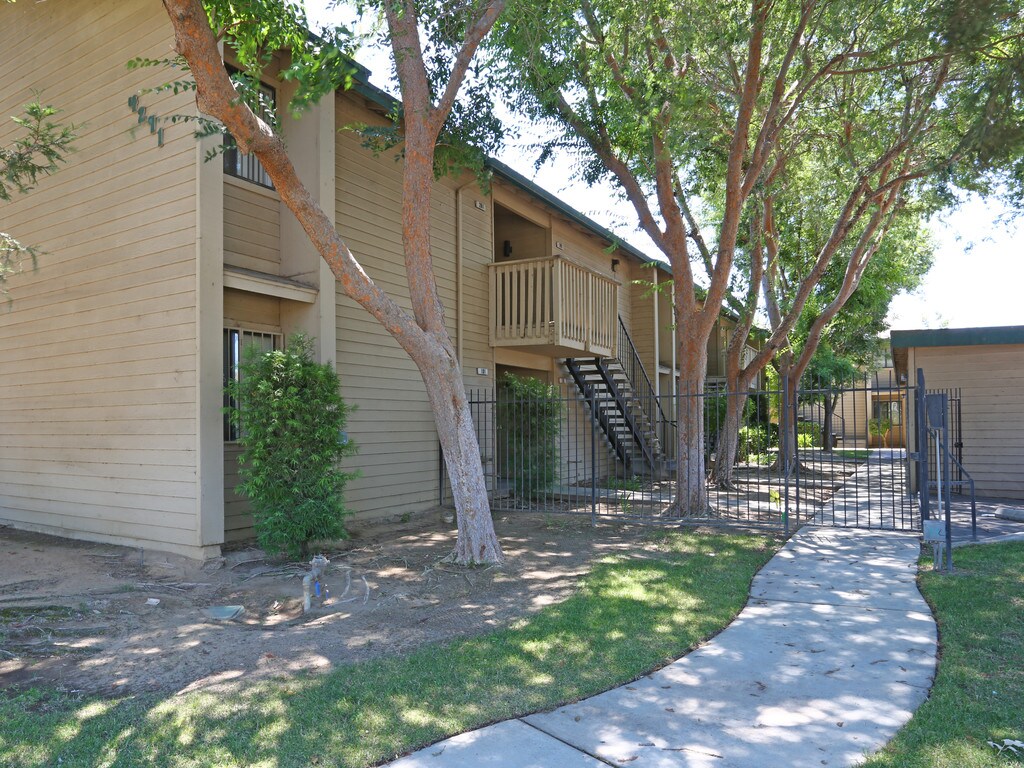 Palm Gates Apartments in Fresno, CA