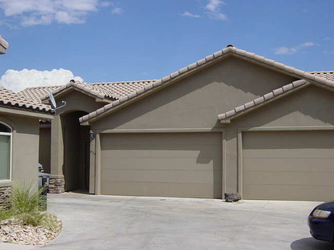 429 N 2480 W in Hurricane, UT - Building Photo - Building Photo