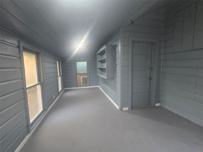 property at 1905 Oleander