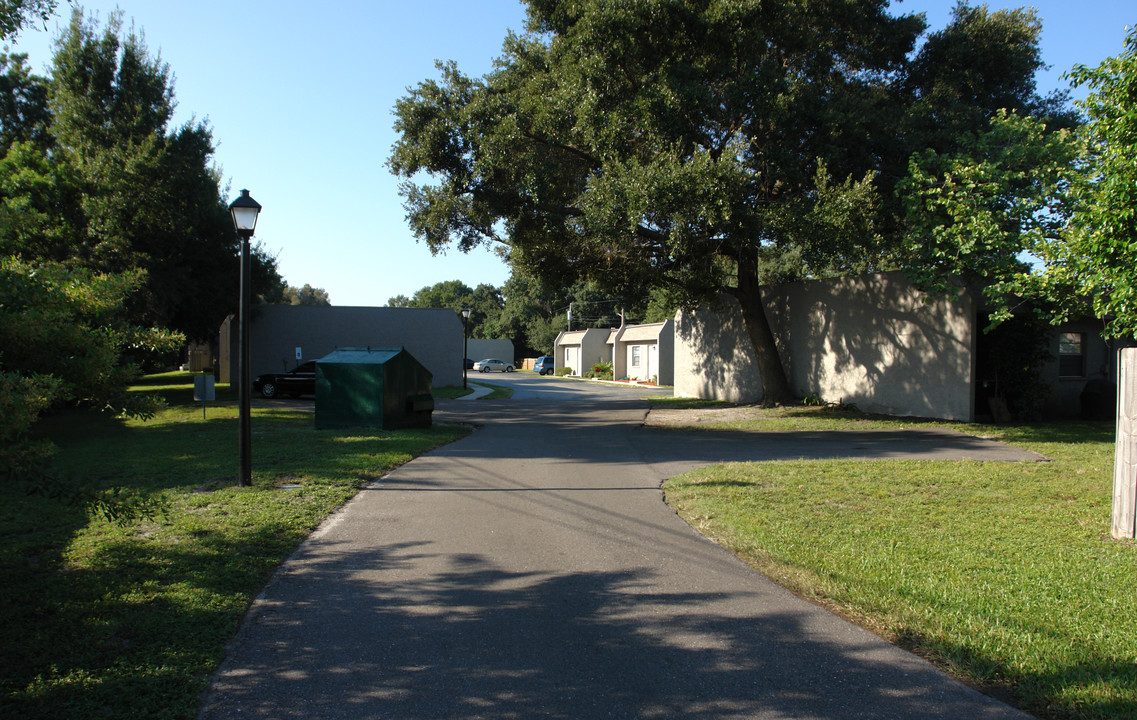 Pine Villa Apartments in Pinellas Park, FL - Building Photo