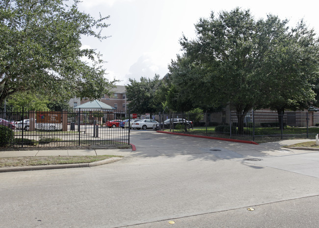 Evening Star Villa in Houston, TX - Foto de edificio - Building Photo