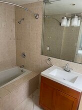 3380 NW 39th St in Lauderdale Lakes, FL - Building Photo - Building Photo