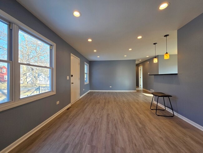 817 Tomahawk Trail in Round Lake Heights, IL - Building Photo - Building Photo