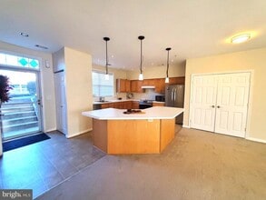 2433 Wentworth Dr in Crofton, MD - Building Photo - Building Photo