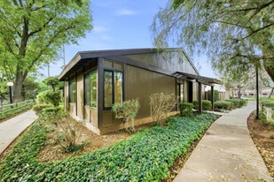 1298 Tarryglen Ln in San Dimas, CA - Building Photo