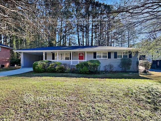 property at 2932 Heather Dr