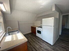 3104 Coit Ave NE in Grand Rapids, MI - Building Photo