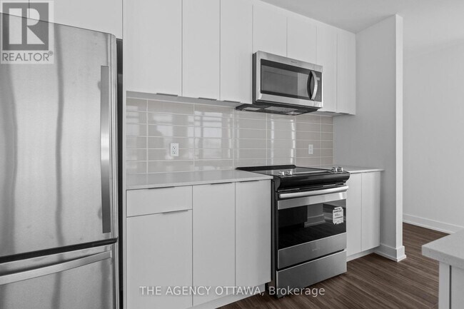 1366-1366 Carling Ave in Ottawa, ON - Building Photo - Building Photo