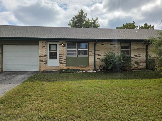 property at 2252 W Twin Acres Ct