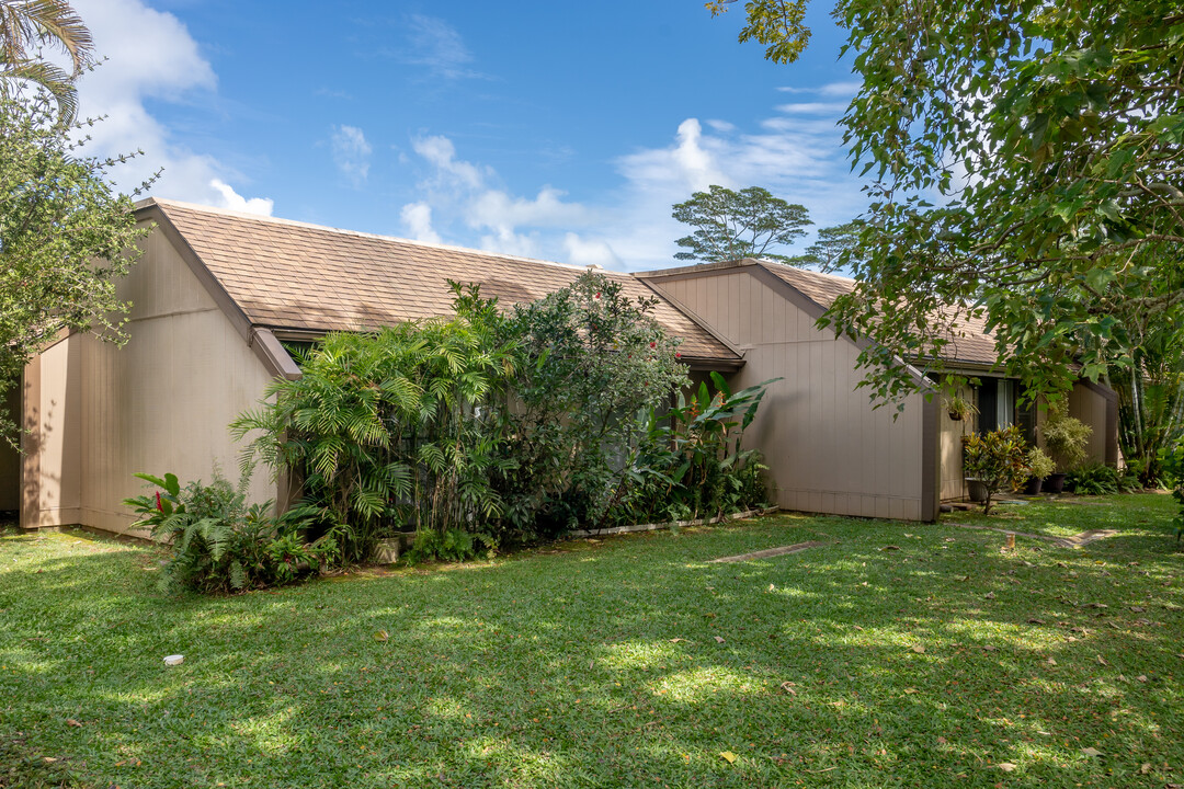 Clubview Gardens in Kaneohe, HI - Building Photo