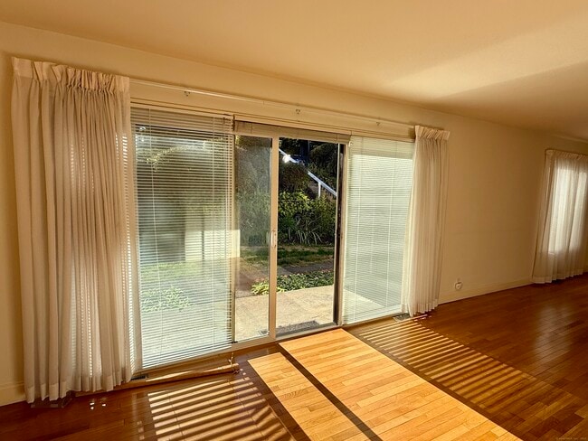 5 Stebbins Close in Ridgefield, CT - Building Photo - Building Photo