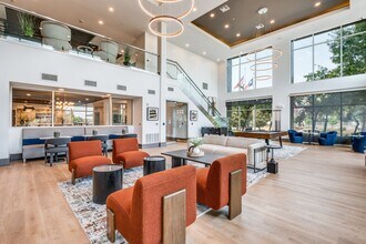 Fountain Pointe Las Colinas in Irving, TX - Building Photo - Building Photo