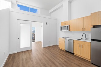 Harbor Flats in Seattle, WA - Building Photo - Interior Photo