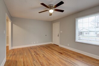 1302 Daniel St in Clarksville, TN - Building Photo - Building Photo