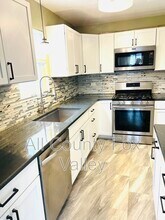 7160 Center Ave in Hanover Park, IL - Building Photo - Building Photo