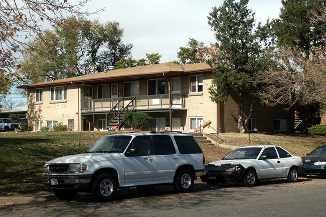 Fountain Vista Apartments in Aurora, CO - Building Photo - Building Photo