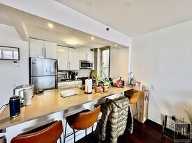 37 STREET in Queens, NY - Building Photo