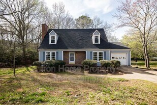 110 Breckenridge Ln in Athens, GA - Building Photo