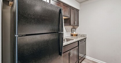 Westpointe Apartments in Urbandale, IA - Foto de edificio - Building Photo