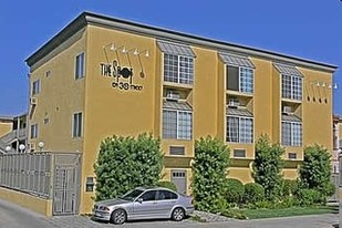 The Spot on 30th Street in Los Angeles, CA - Building Photo