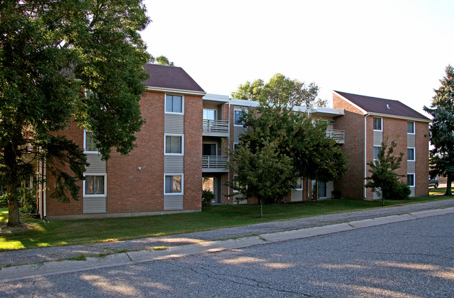 Lake Grace Apartments