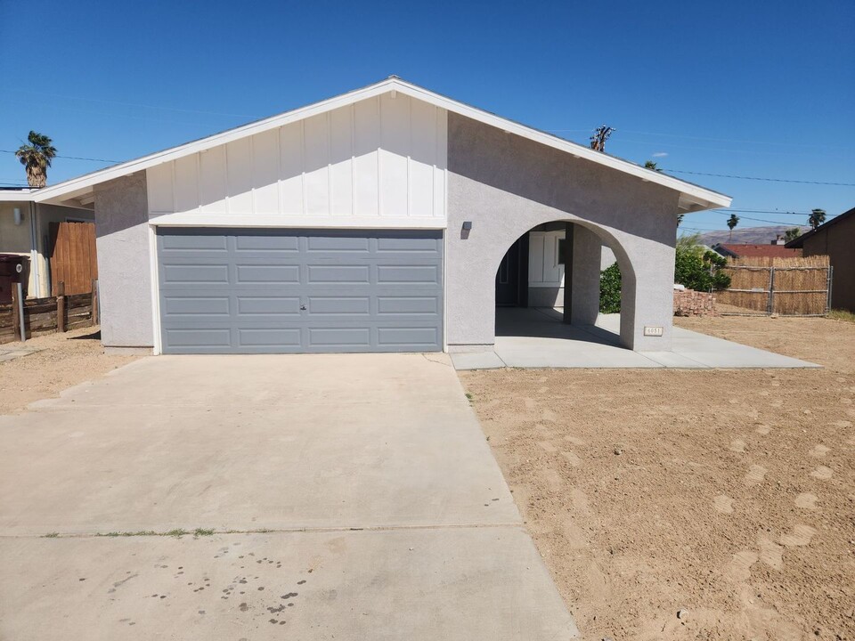 6051 Daisy Ave in Twentynine Palms, CA - Building Photo