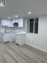 114 Mill St N in Brampton, ON - Building Photo