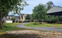 1030 Reed Ln in Simpsonville, KY - Foto de edificio - Building Photo