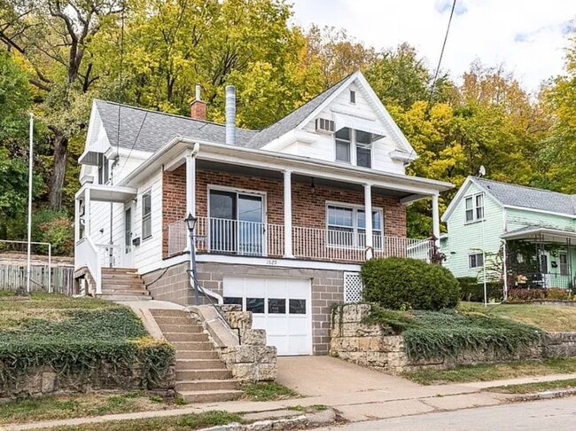 property at 1629 Prescott St