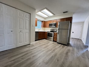 2900 Shore Dr in Safety Harbor, FL - Foto de edificio - Building Photo