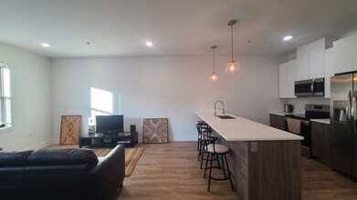 111 75th St in North Bergen, NJ - Building Photo - Building Photo