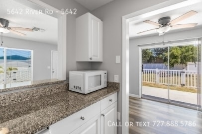 5642 River Rd in New Port Richey, FL - Building Photo - Building Photo